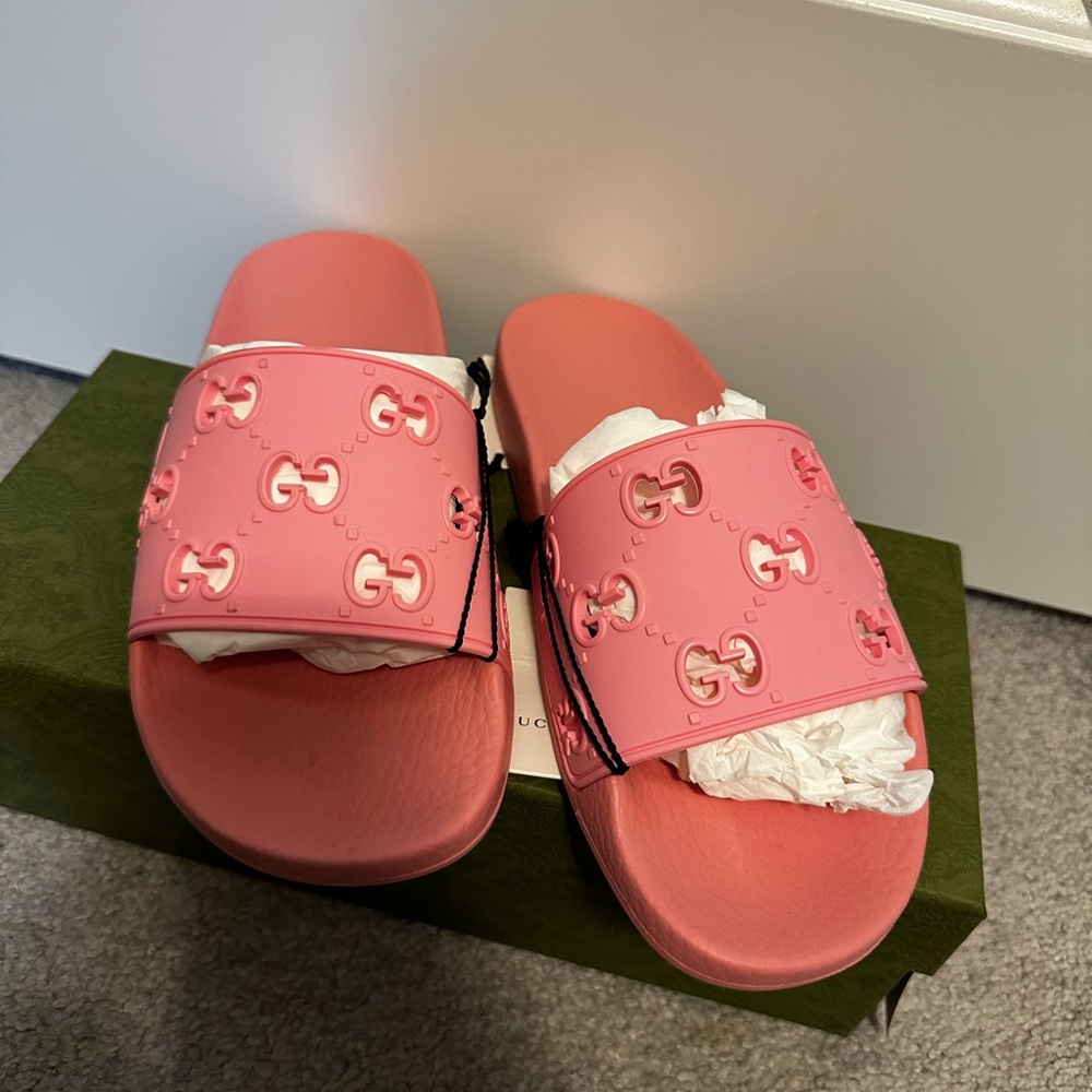 Gucci womens size 9 slides